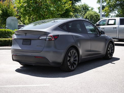 Used 2022 Tesla Model Y Performance AWD/4WD image 10