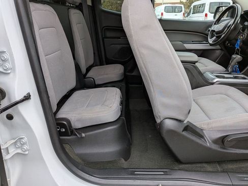 Used 2015 Chevrolet Colorado LT image 19