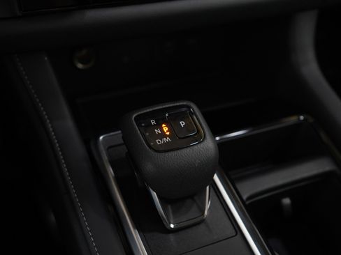 Used 2023 Nissan Pathfinder SL w/ SL Premium Package image 24