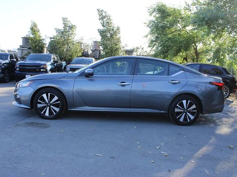 Used 2021 Nissan Altima 2.5 SV FWD image 4
