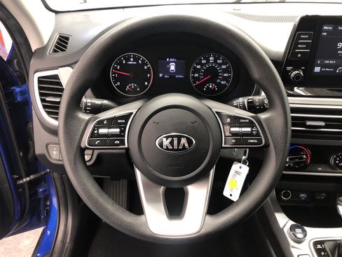 Certified 2021 Kia Seltos LX image 19