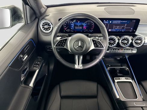 Certified 2025 Mercedes-Benz GLB 250 4MATIC image 10