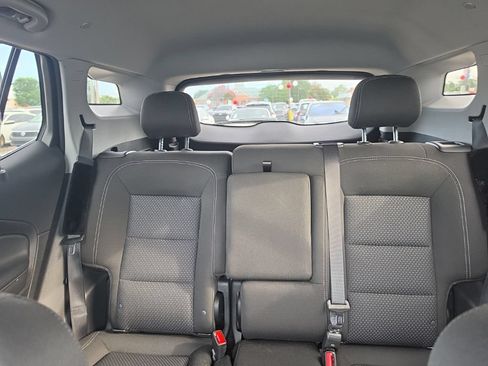 Used 2024 GMC Terrain SLE w/ Driver Convenience Package FWD image 5