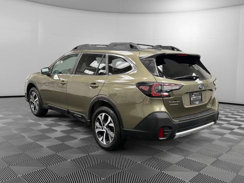 Used 2021 Subaru Outback Limited image 3
