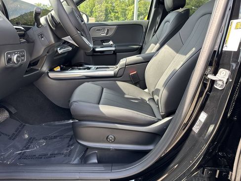 Used 2026 Mercedes-Benz GLA 250 4MATIC image 17