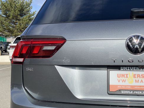 Certified 2023 Volkswagen Tiguan SE FWD image 17