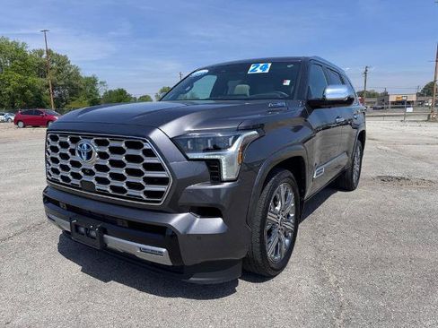 Used 2024 Toyota Sequoia Capstone AWD/4WD image 3