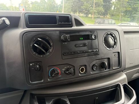 Used 2011 Ford E-250 and Econoline 250 w/ PWR Group RWD image 34