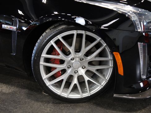 Used 2016 Cadillac CTS V w/ Carbon Fiber Package RWD image 10