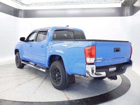 Used 2020 Toyota Tacoma SR5 AWD/4WD image 26