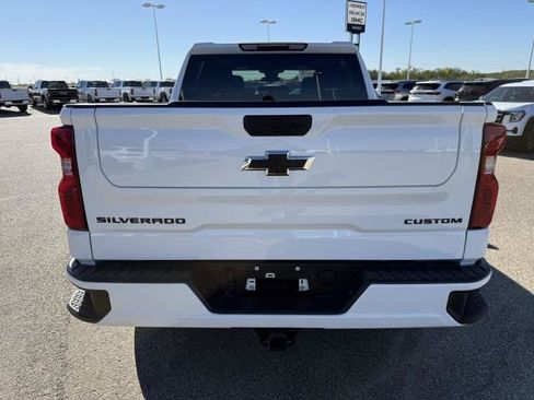 Used 2025 Chevrolet Silverado 1500 Custom w/ Turbomax Blackout Package image 7