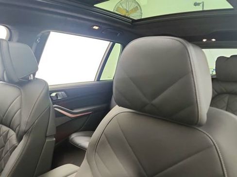Used 2024 BMW X7 xDrive40i w/ M Sport Package image 38