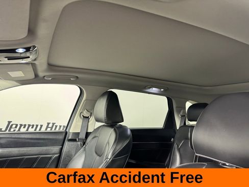 Used 2025 Kia Sorento SX image 3