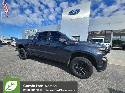 Used 2021 Chevrolet Silverado 1500 LT Trail Boss w/ Bed Protection Package AWD/4WD image 2