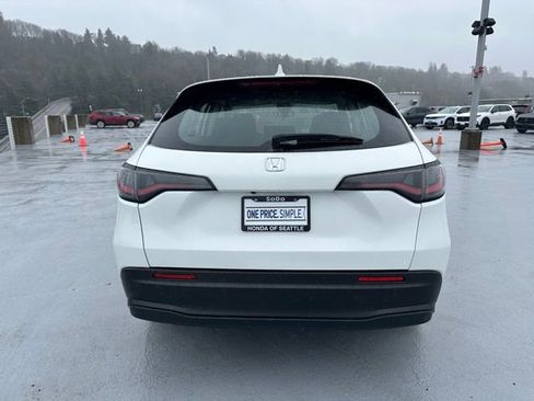 Certified 2023 Honda HR-V LX image 8