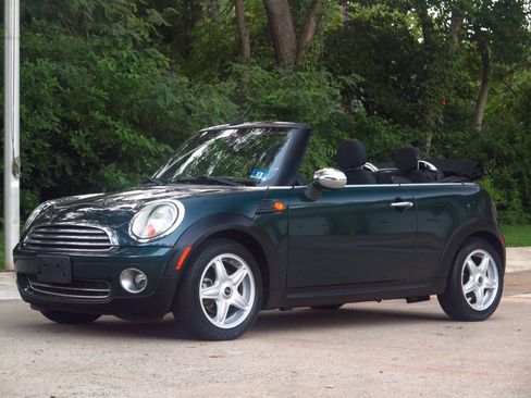 Used 2010 MINI Cooper Convertible FWD image 1