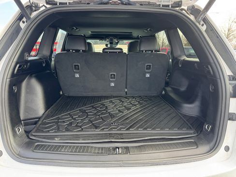 Used 2024 Jeep Grand Cherokee Altitude image 14