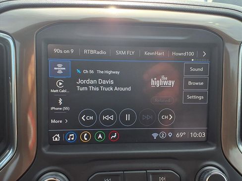 Used 2022 Chevrolet Silverado 1500 High Country w/ Technology Package image 4