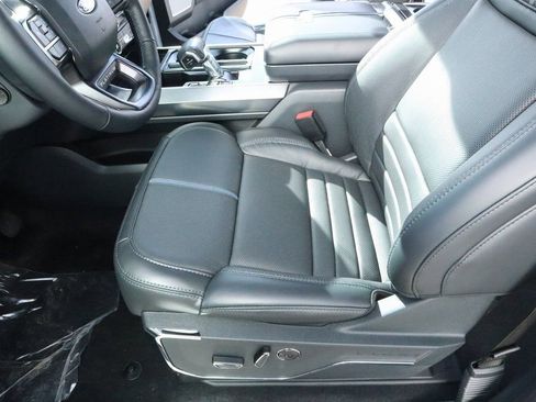 New 2025 Ford F150 Platinum w/ FX4 Off-Road Package image 13