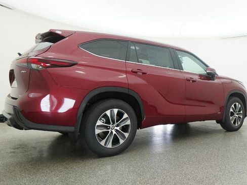 New 2026 Toyota Highlander XLE image 65