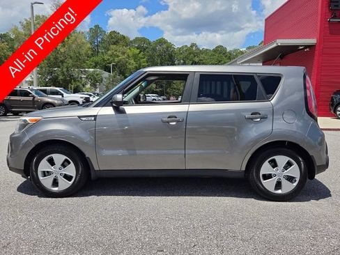 Used 2016 Kia Soul FWD image 2