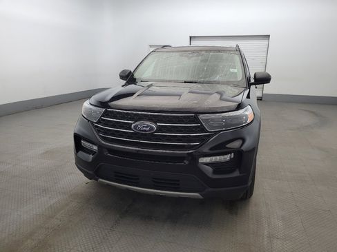 Used 2023 Ford Explorer XLT w/ Equipment Group 202A image 15