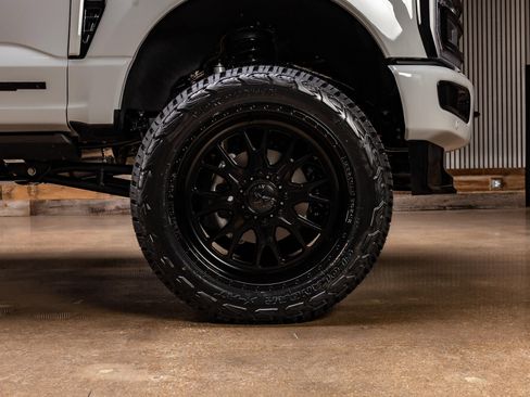 Used 2026 Ford F350 Platinum AWD/4WD image 18