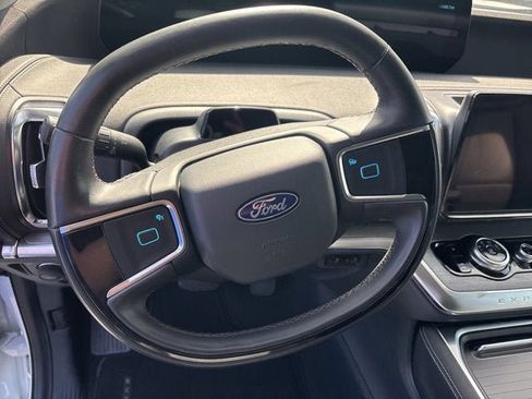 Certified 2025 Ford Expedition Max Platinum AWD/4WD image 14
