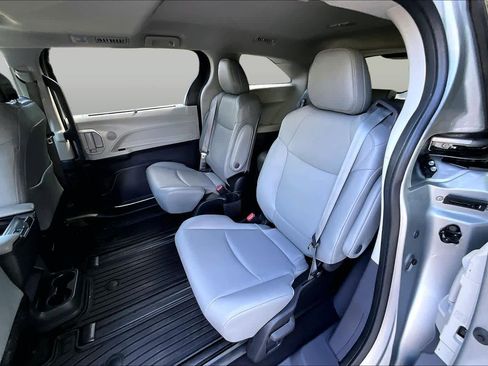 Certified 2023 Toyota Sienna XLE AWD/4WD image 20