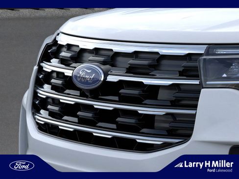 New 2026 Ford Explorer Active w/ Active Comfort Package image 17