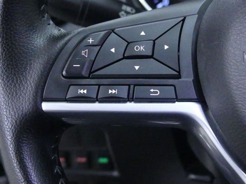 Used 2022 Nissan Rogue Sport SL image 12