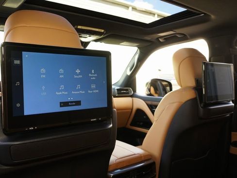 Used 2026 Lexus LX 600 4WD w/ Accessory Package (Z1) image 25