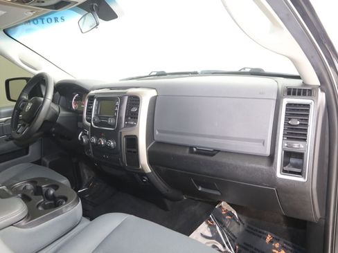 Used 2018 RAM 1500 Classic SLT image 36