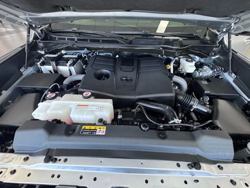 Used 2024 Toyota Tundra Limited image 37