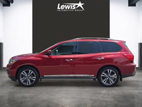 Used 2019 Nissan Pathfinder Platinum FWD image 2