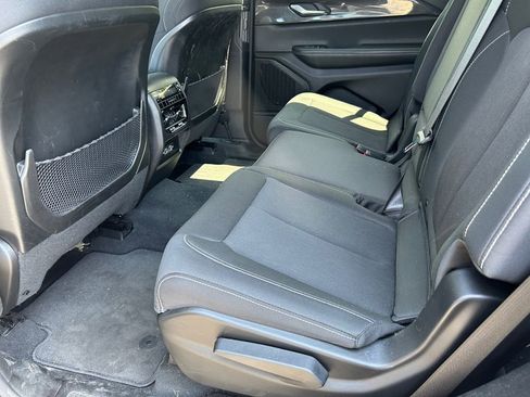 Used 2023 Jeep Grand Cherokee L Laredo AWD/4WD image 14