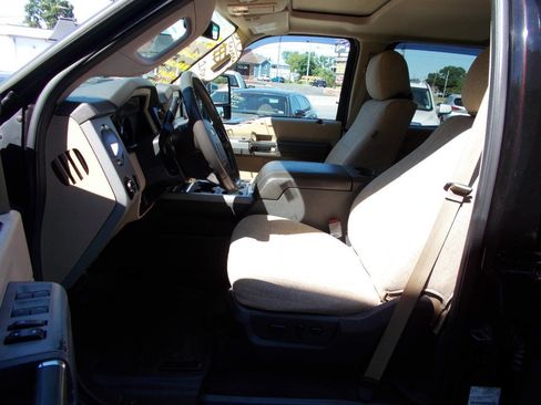 Used 2014 Ford F250 Lariat w/ Lariat Ultimate Package AWD/4WD image 10