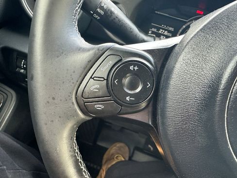 Used 2025 Toyota GR86 RWD image 18