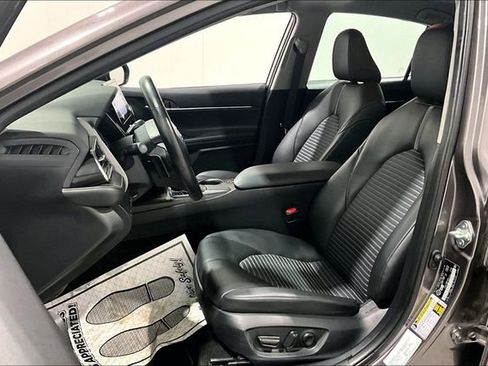 Used 2024 Toyota Camry SE image 22