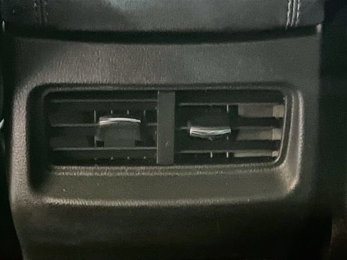 Used 2023 Ford Edge SEL AWD/4WD image 24