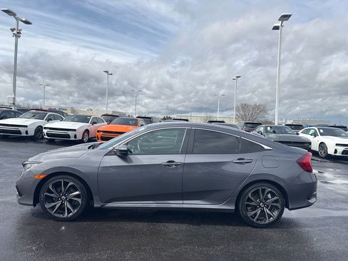 Used 2019 Honda Civic Sport image 6