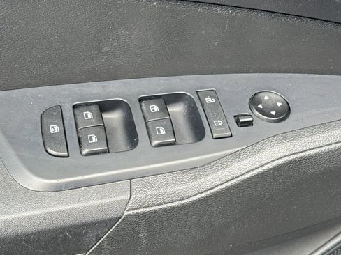 Used 2023 Kia Sportage LX AWD/4WD image 14