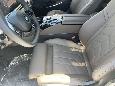 New 2025 BMW 530i image 19