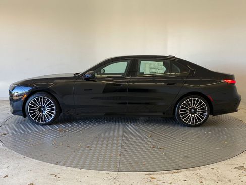New 2026 BMW 740i xDrive image 2