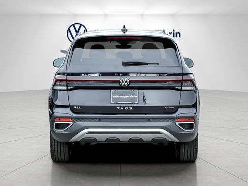 New 2026 Volkswagen Taos SEL image 4