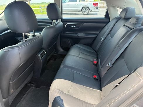 Used 2016 Nissan Altima 2.5 SL w/ 2.5 Technology Package FWD image 11