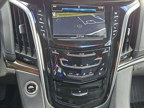 Used 2018 Cadillac Escalade ESV Platinum RWD image 15