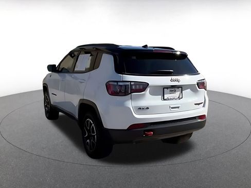 Used 2025 Jeep Compass Trailhawk image 16
