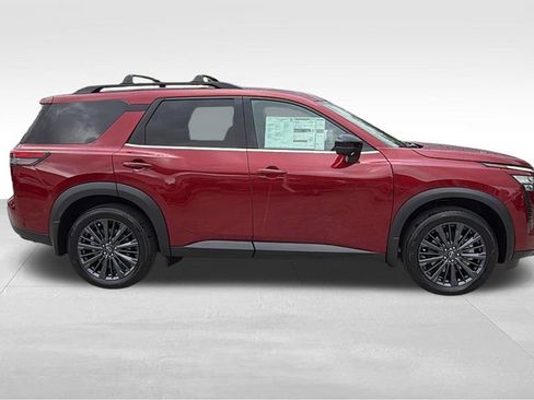 New 2026 Nissan Pathfinder SL w/ SL Premium Package (P04) FWD image 9