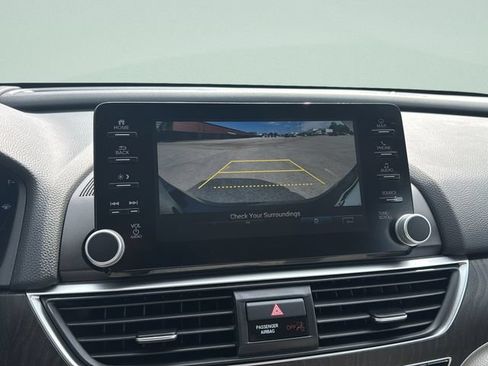 Certified 2018 Honda Accord Touring image 31